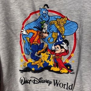 VINTAGE DISNEY Walt Disney World Crewneck Sweater